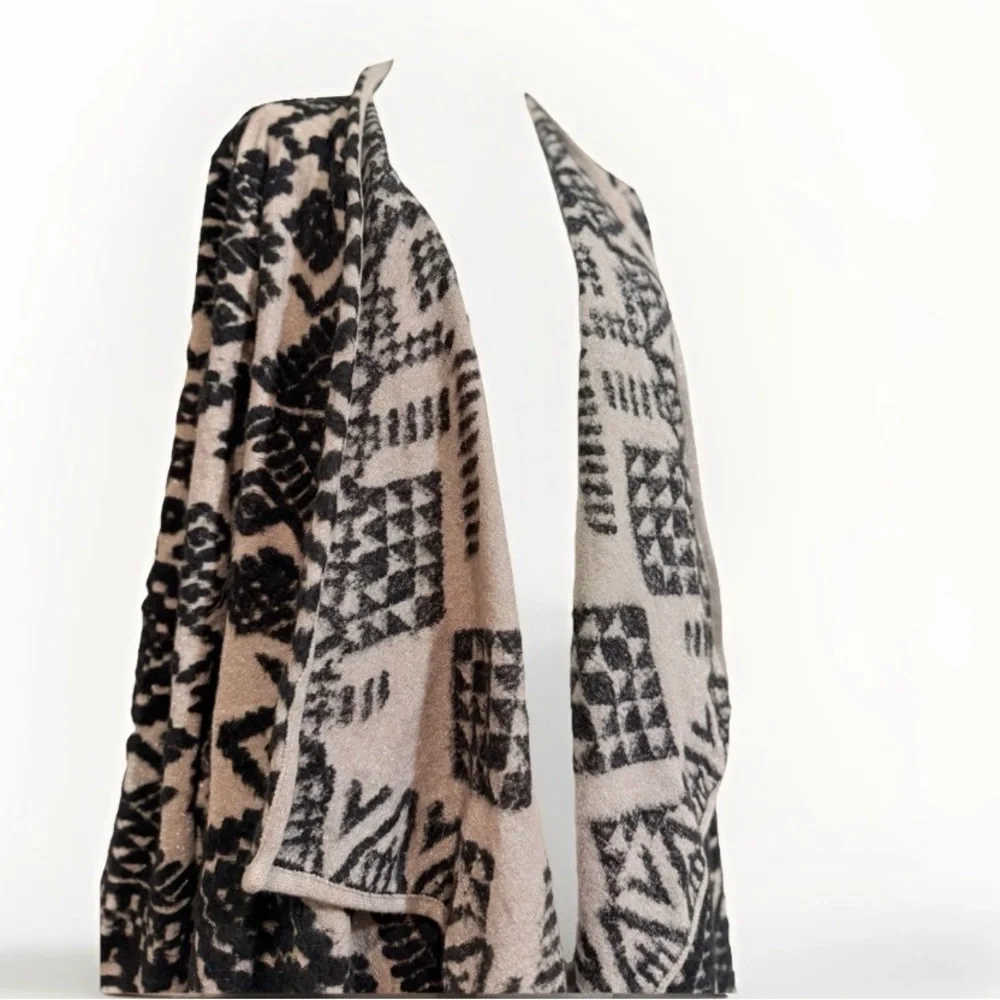 Lucky Brand Tribal Waterfall Cardigan | Grannycore Boho Knit | Neutral Layer - Picture 5 of 10
